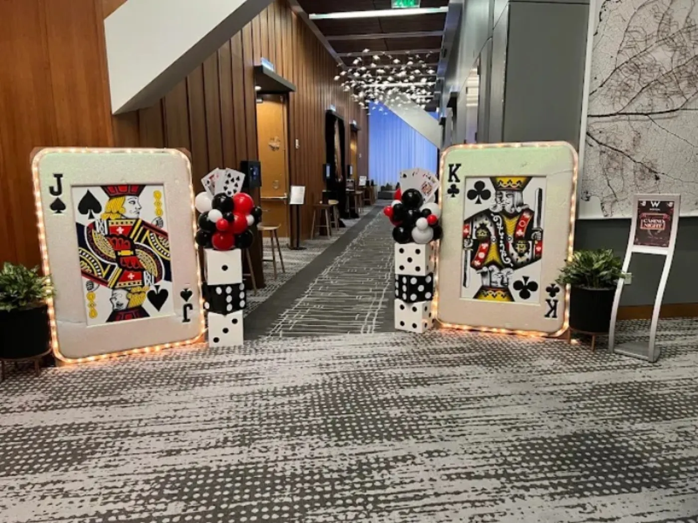 Décoration sur le thème casino pour soirée d'entreprise